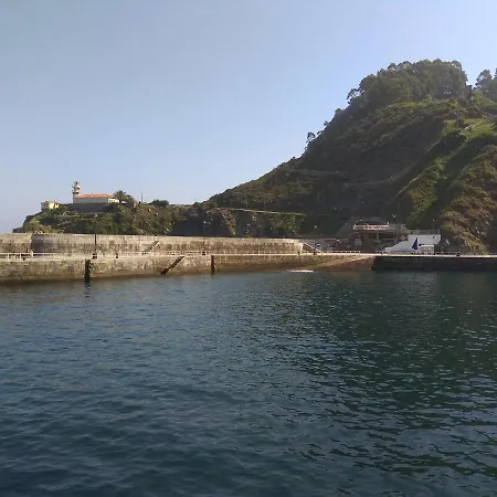 Vacacional Montana Y Mar Villeirin / Cudillero Cudillero